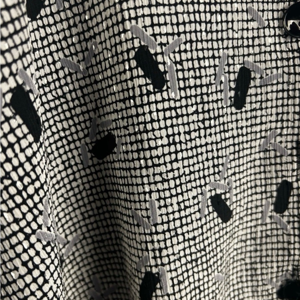 Chic Black and White Patterned Button Down Shirt - image 3
